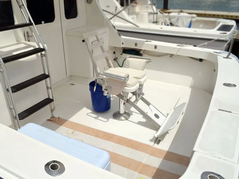Fighting chair in the open cockpit of the Luhrs 35
